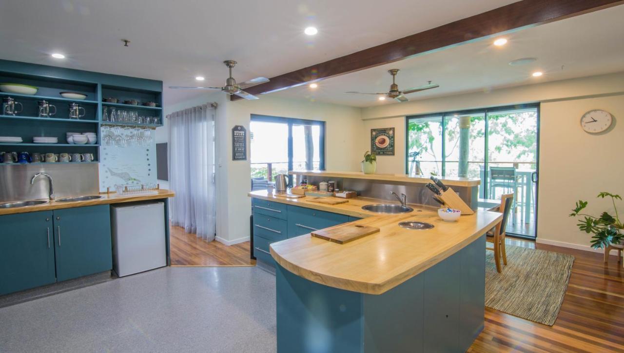 Airlie Guest House Airlie Beach Bagian luar foto