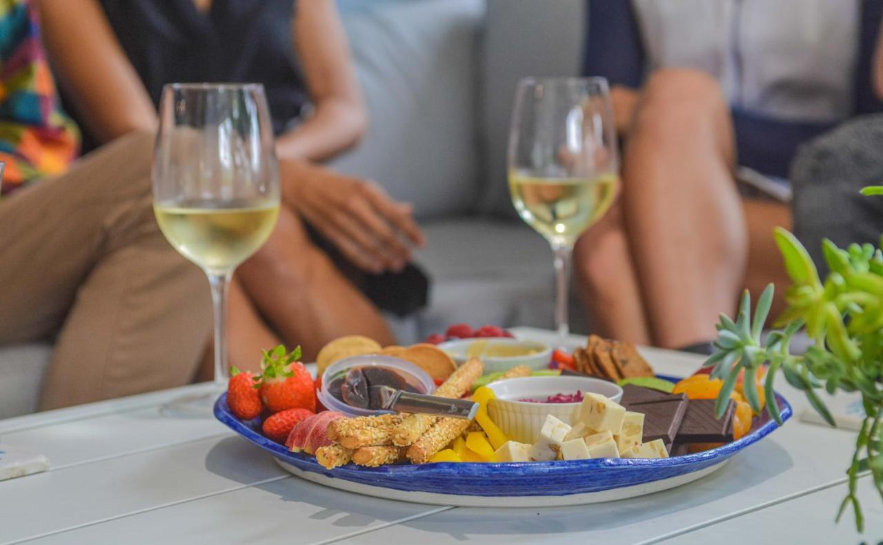 Airlie Guest House Airlie Beach Bagian luar foto