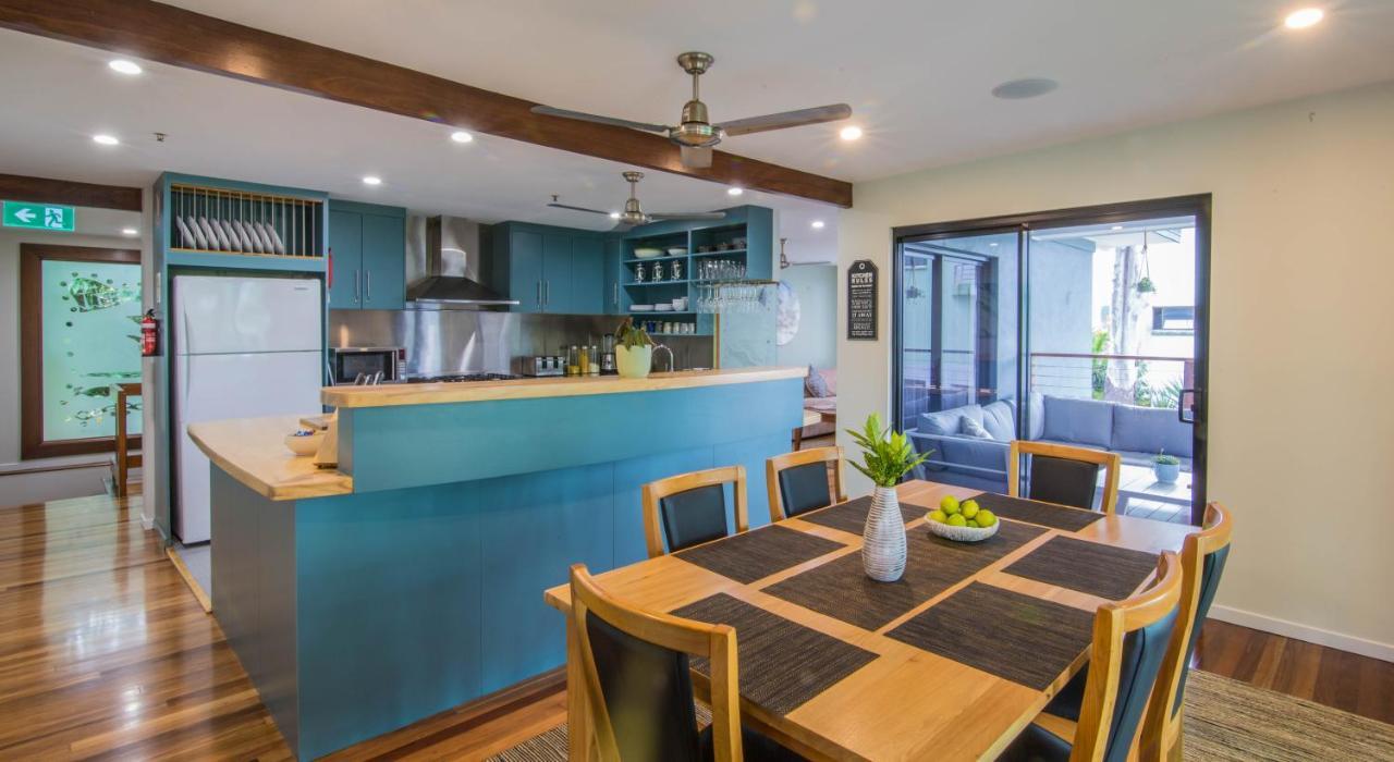 Airlie Guest House Airlie Beach Bagian luar foto
