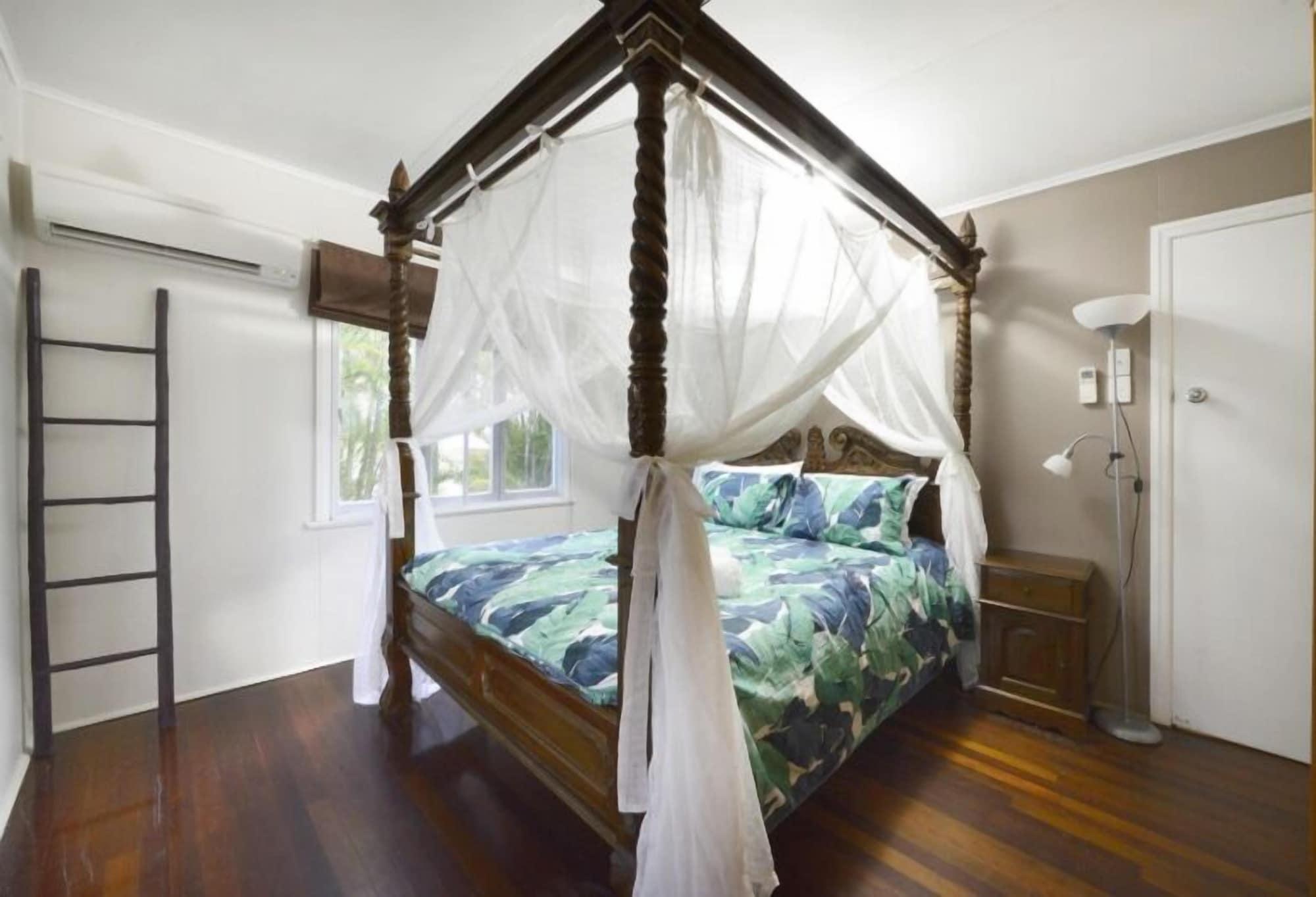 Airlie Guest House Airlie Beach Bagian luar foto